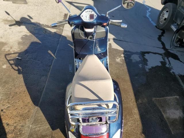 2007 Vespa GTS 250