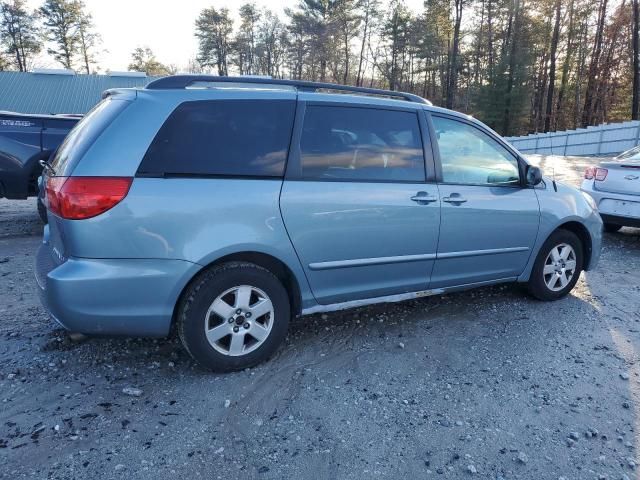 2009 Toyota Sienna CE