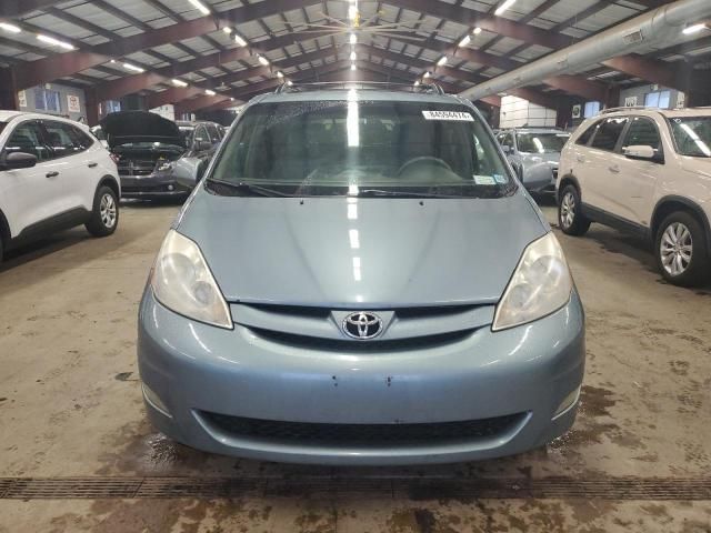 2008 Toyota Sienna XLE