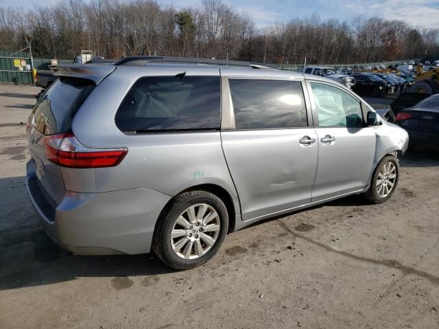 2017 Toyota Sienna XLE