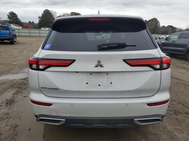 2022 Mitsubishi Outlander ES