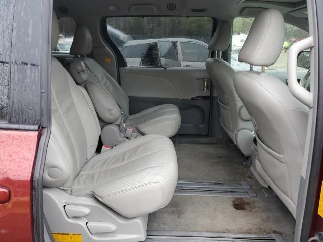 2011 Toyota Sienna XLE