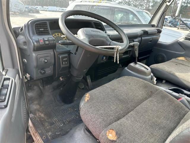 2006 Isuzu NPR