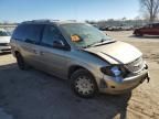 2004 Chrysler Town & Country LX