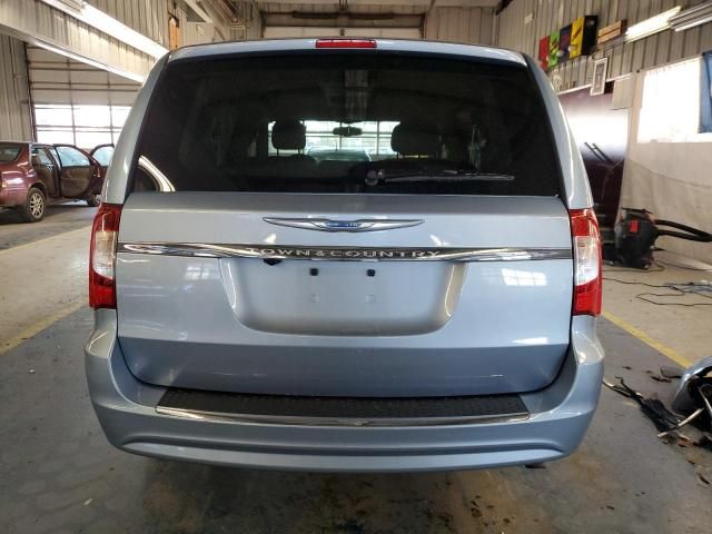 2013 Chrysler Town & Country Touring