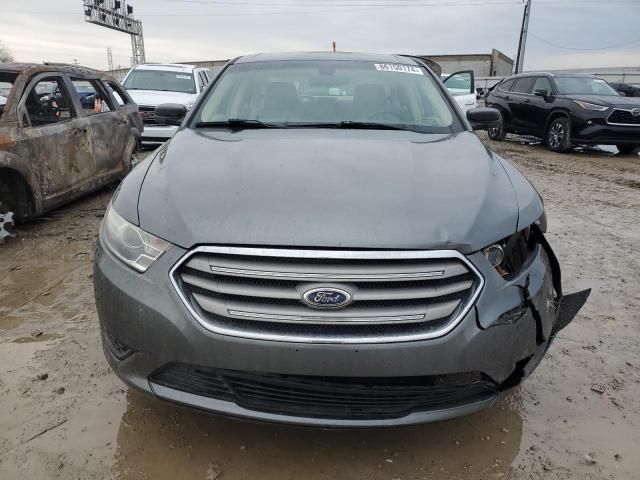 2013 Ford Taurus SE