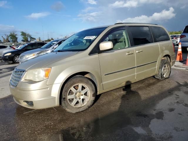 2010 Chrysler Town & Country Touring