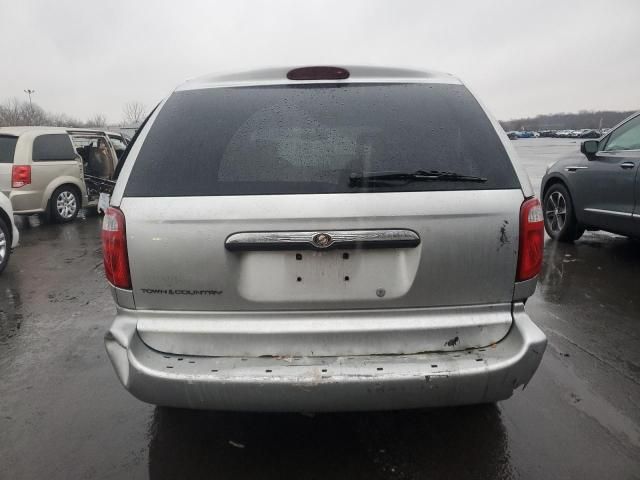 2007 Chrysler Town & Country LX