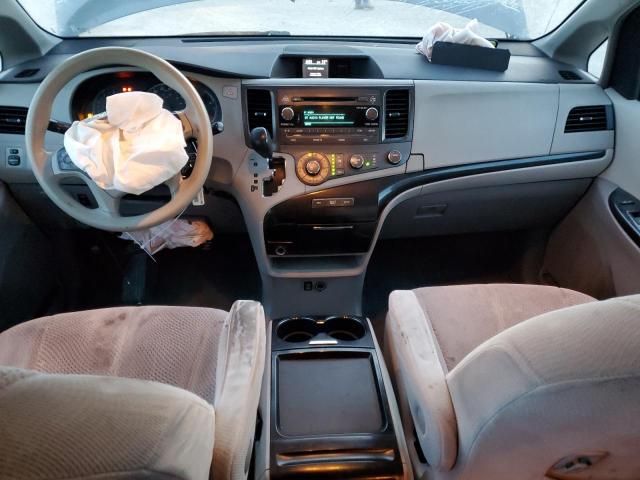 2011 Toyota Sienna LE