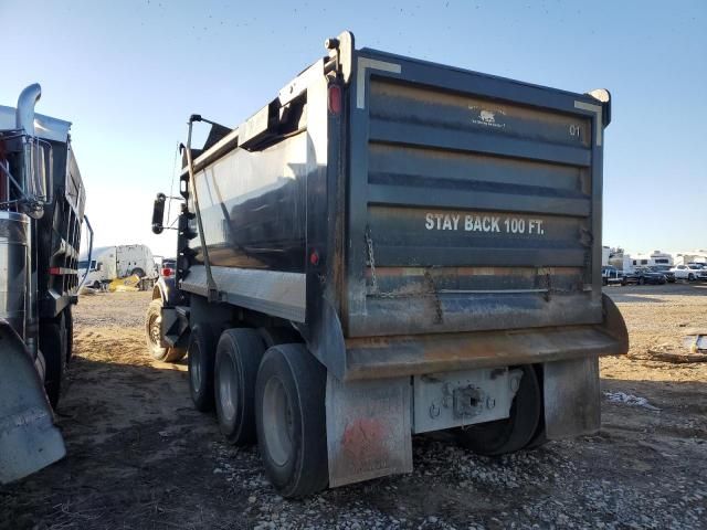 2007 Kenworth Construction T800