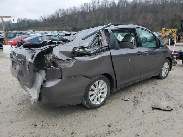 2014 Toyota Sienna LE