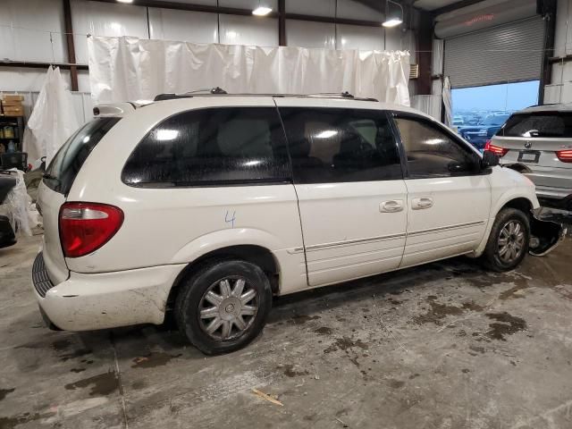 2005 Chrysler Town & Country Limited