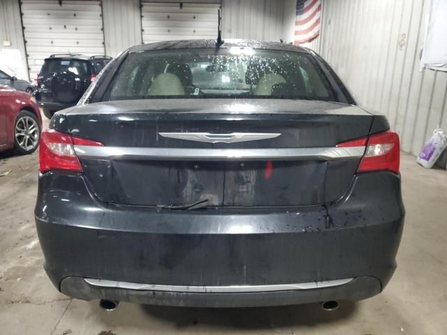 2013 Chrysler 200 Limited