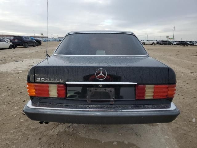 1990 Mercedes-Benz 300 SEL