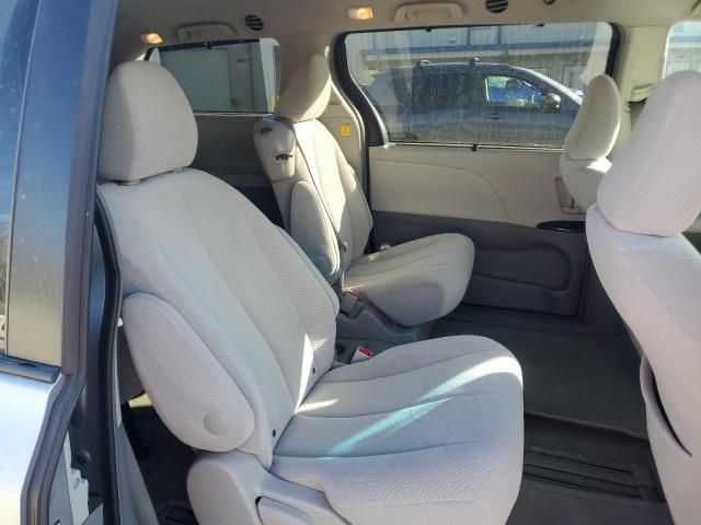 2012 Toyota Sienna LE