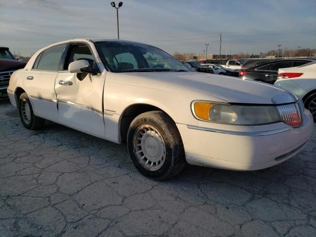 2001 Lincoln Town Car Executive