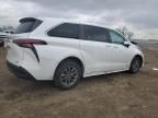 2021 Toyota Sienna LE