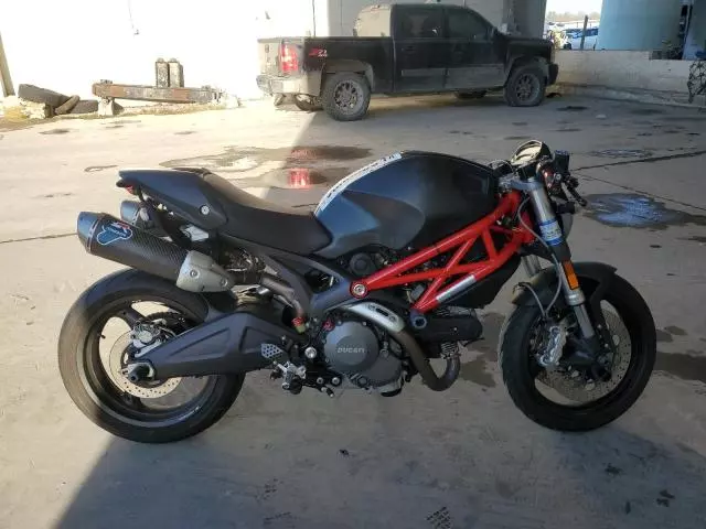 2009 Ducati Monster 696