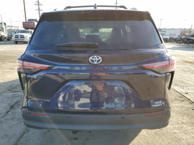 2022 Toyota Sienna XLE