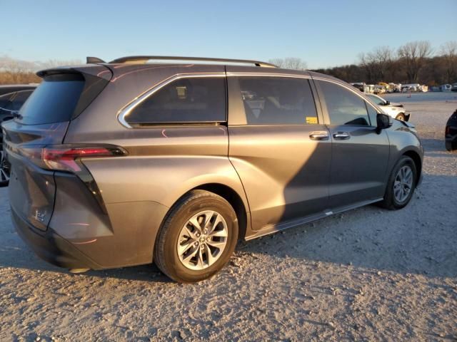 2023 Toyota Sienna XLE