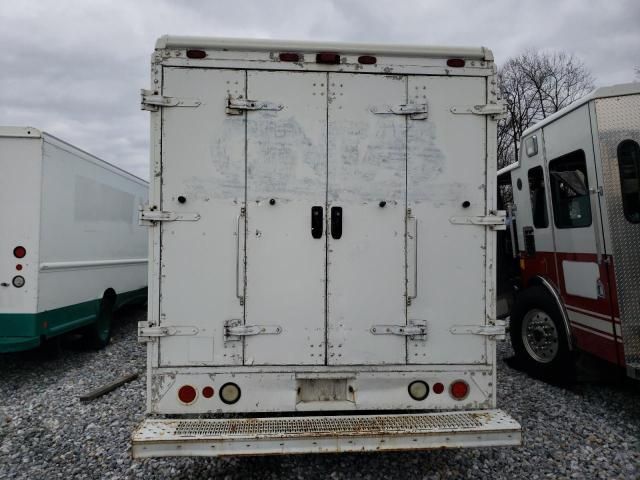 2005 Freightliner Chassis M Line WALK-IN Van