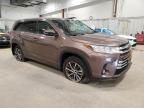 2017 Toyota Highlander SE