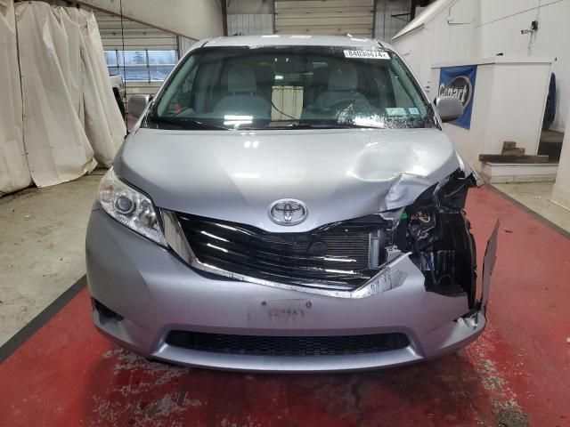 2014 Toyota Sienna LE