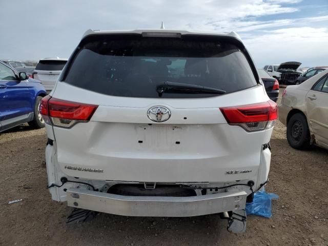 2019 Toyota Highlander SE