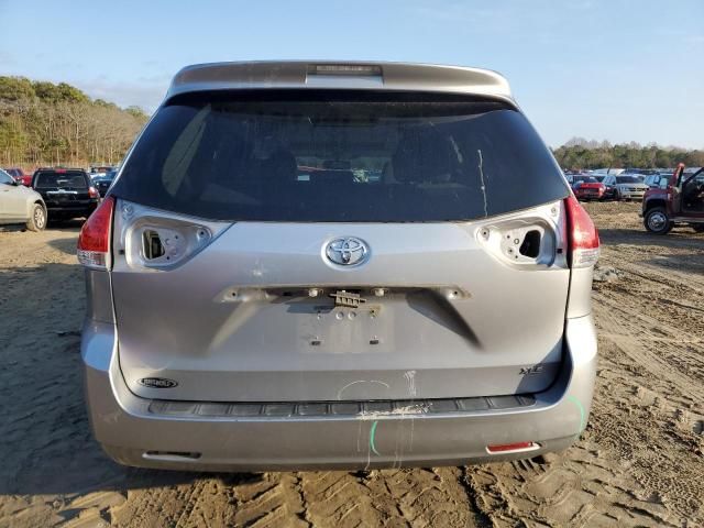 2012 Toyota Sienna XLE