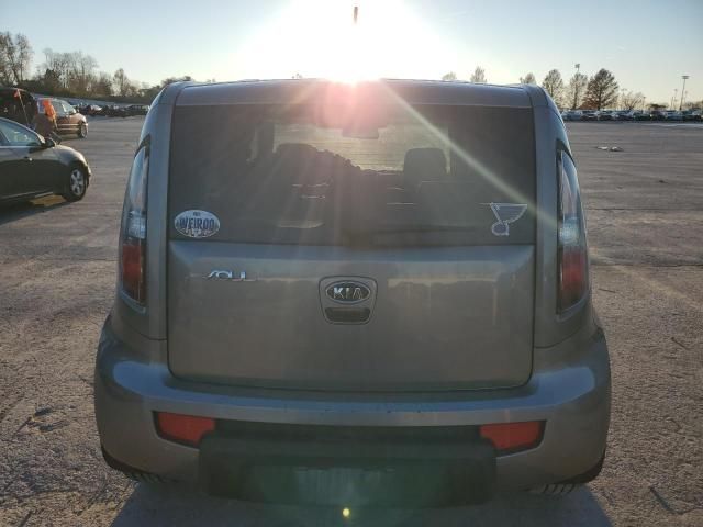 2010 KIA Soul +