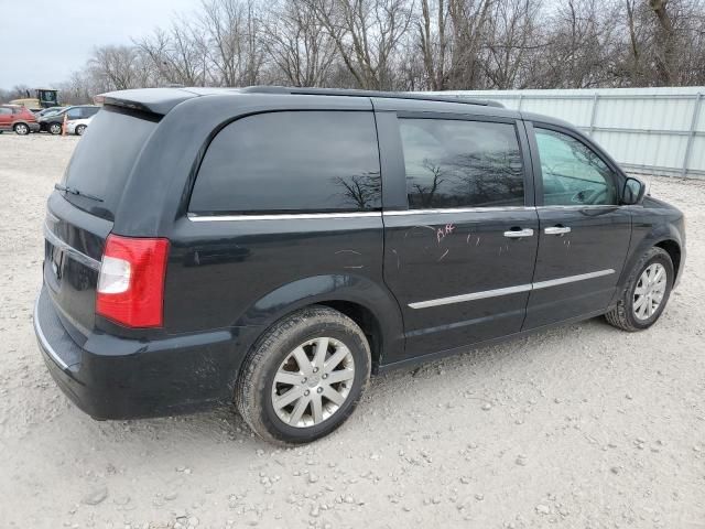 2016 Chrysler Town & Country Touring