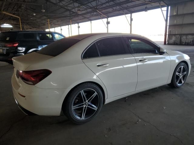 2019 Mercedes-Benz A 220