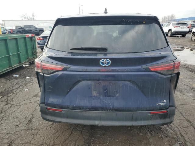 2021 Toyota Sienna LE