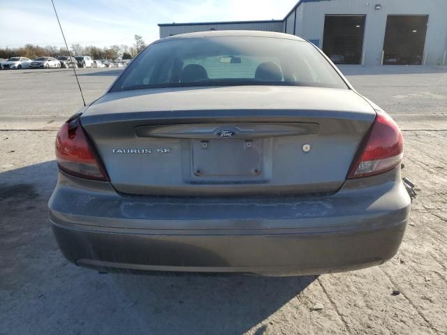 2005 Ford Taurus SE