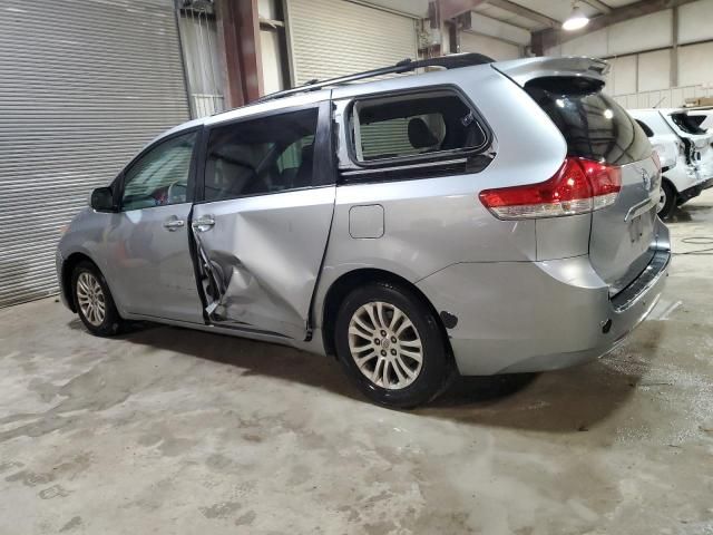 2013 Toyota Sienna XLE