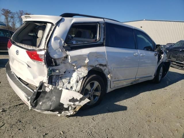 2014 Toyota Sienna LE