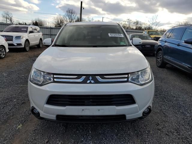 2014 Mitsubishi Outlander SE