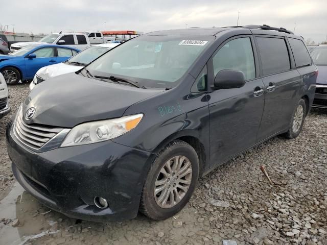 2016 Toyota Sienna XLE