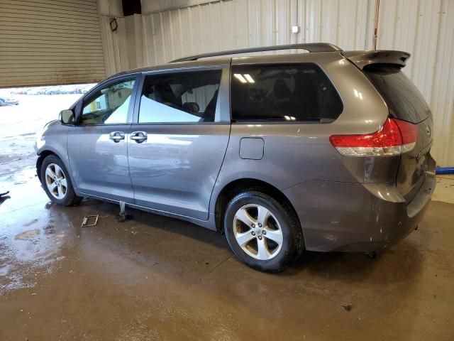 2013 Toyota Sienna LE