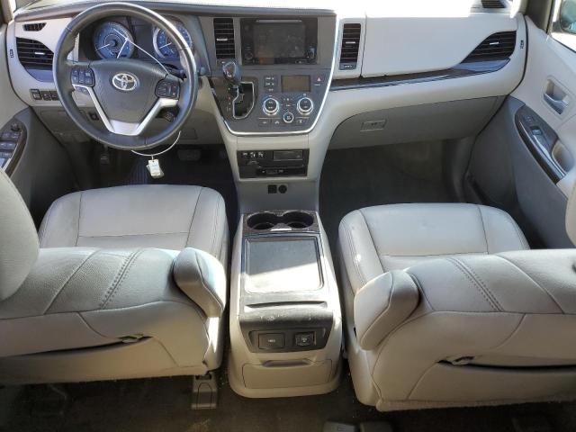 2017 Toyota Sienna XLE