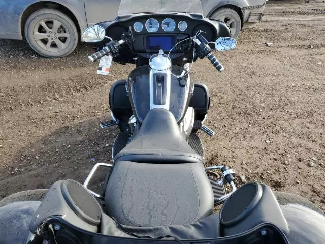 2021 Harley-Davidson Flhtcutg