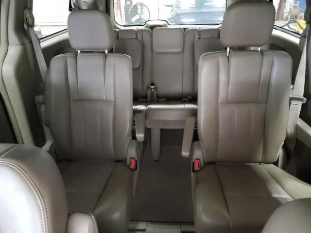 2012 Chrysler Town & Country Touring