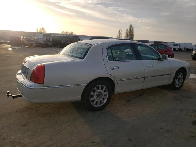 2005 Lincoln Town Car Signature