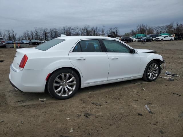 2019 Chrysler 300 Touring