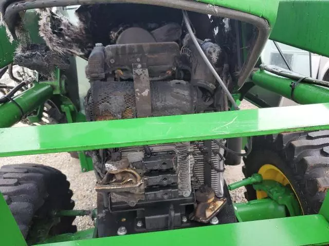 2019 John Deere 5065E