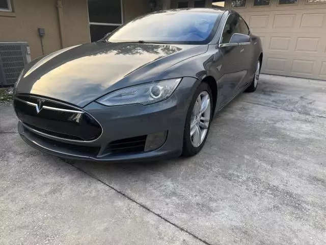 2013 Tesla Model S