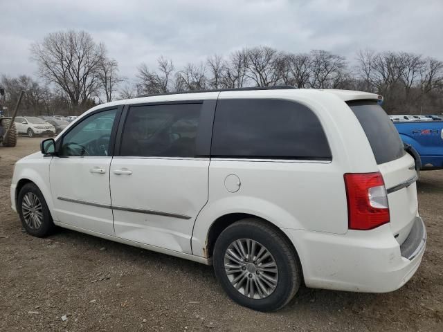 2013 Chrysler Town & Country Touring L