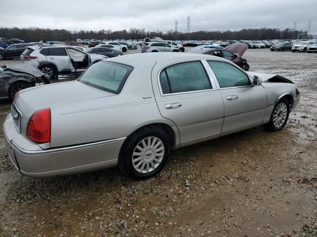 2005 Lincoln Town Car Signature