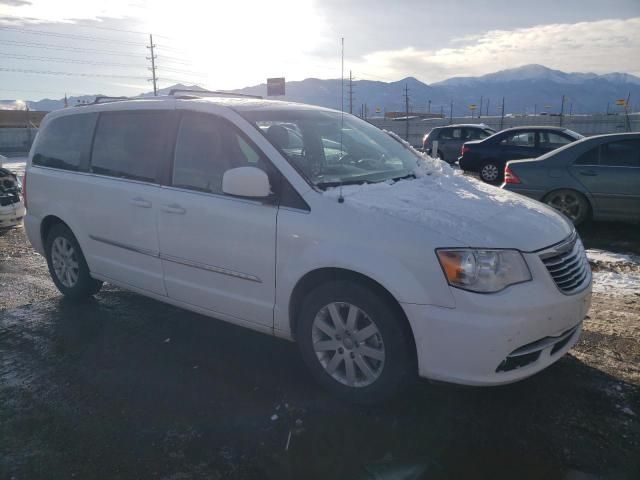 2016 Chrysler Town & Country Touring