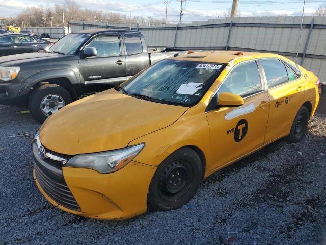 2015 Toyota Camry Hybrid